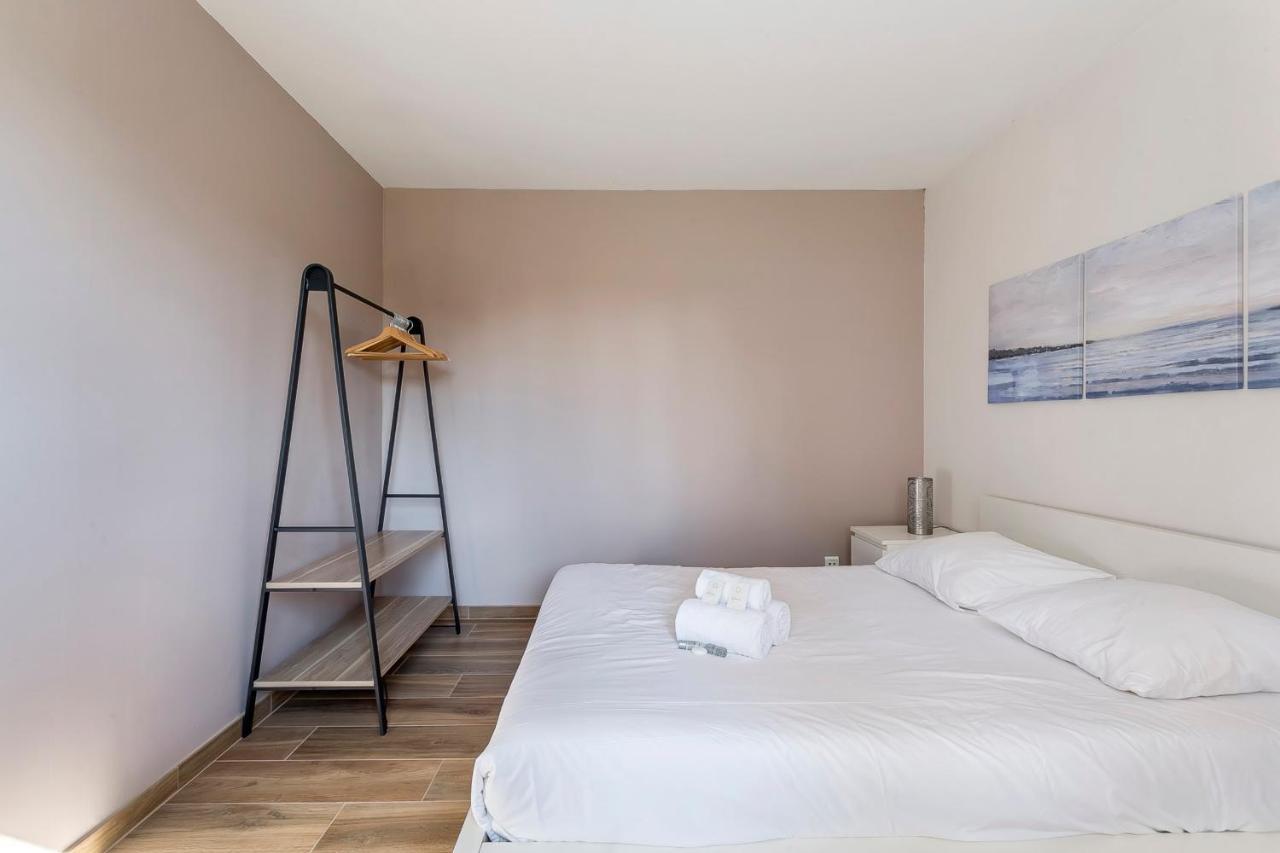 Suite Granges En Rez-De-Jardin Pour 4 Voyageurs Lyon Exterior foto